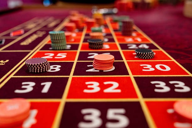 Buffalo King slot game interface showing reels and paytable on jalatogel
